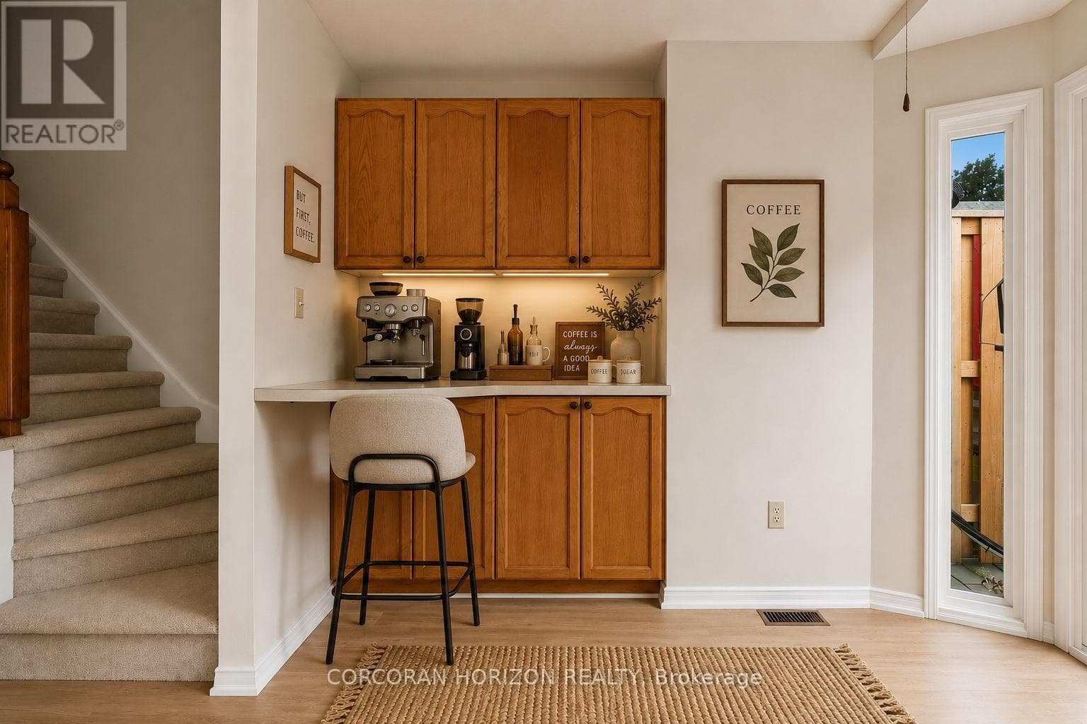 Single Family at 331- 895 Maple Avenue, Burlington (Brant), Ontario - Photo 3 - RE/MAX Garden City Realty