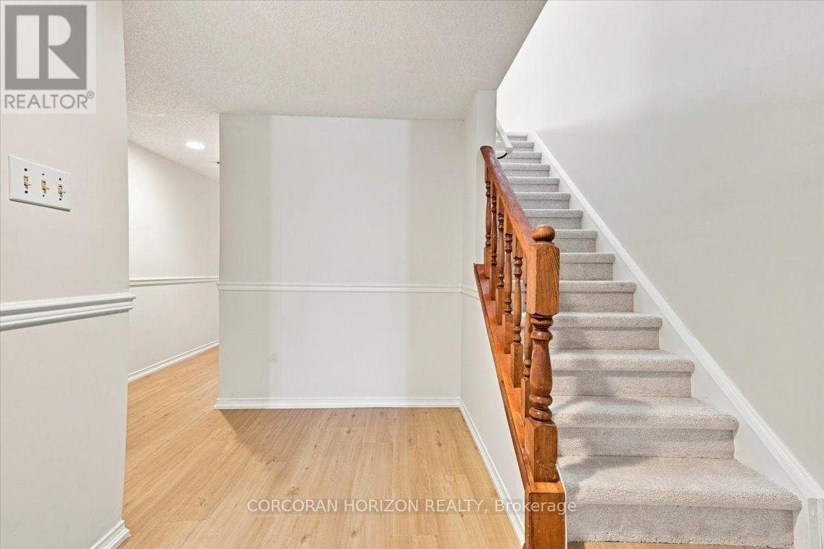 Single Family at 331- 895 Maple Avenue, Burlington (Brant), Ontario - Photo 8 - RE/MAX Garden City Realty