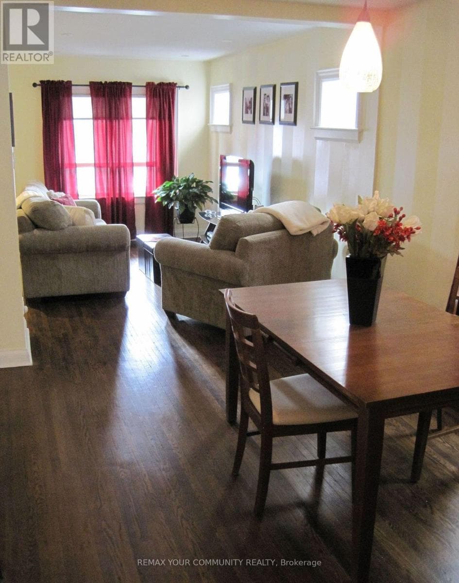 Single Family at 41 Bonnie Brae Boulevard, Toronto (Danforth Village-East York), Ontario - Photo 3 - RE/MAX Garden City Realty