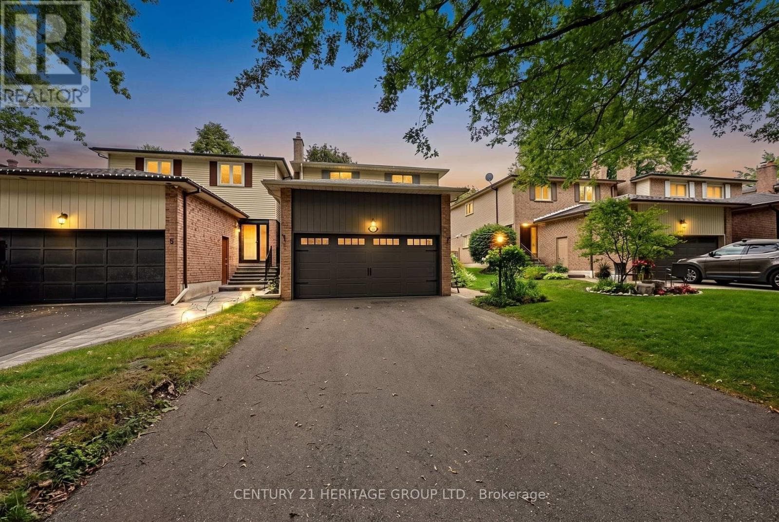 Single Family at 11 Bishop Crescent, Markham (Markham Village), Ontario - Photo 2 - RE/MAX Garden City Realty