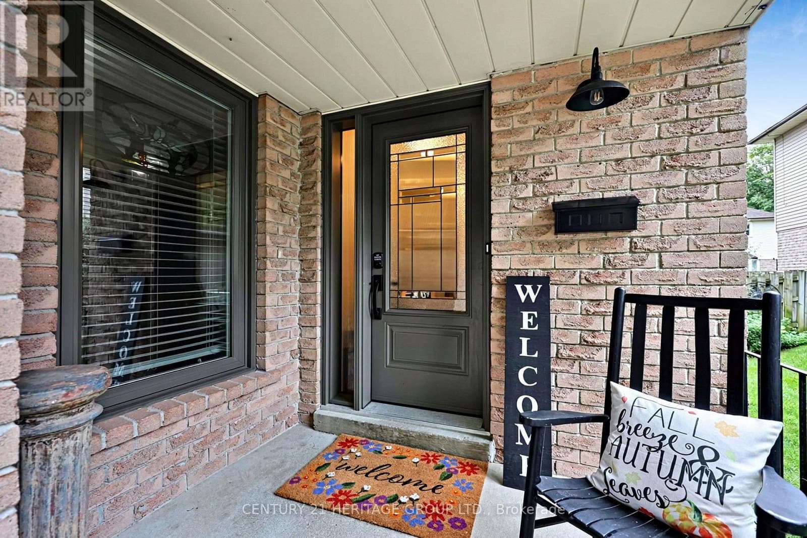 Single Family at 11 Bishop Crescent, Markham (Markham Village), Ontario - Photo 5 - RE/MAX Garden City Realty