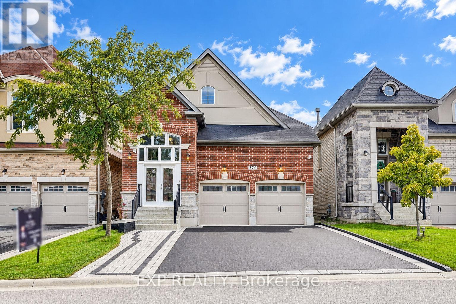 574 Sweetwater Crescent