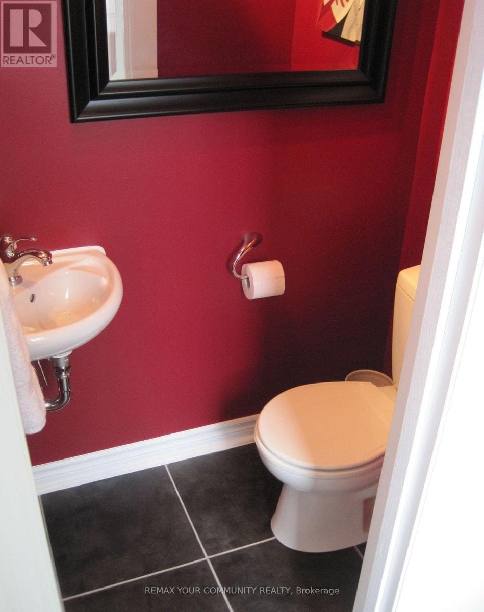 Single Family at 41 Bonnie Brae Boulevard, Toronto (Danforth Village-East York), Ontario - Photo 10 - RE/MAX Garden City Realty