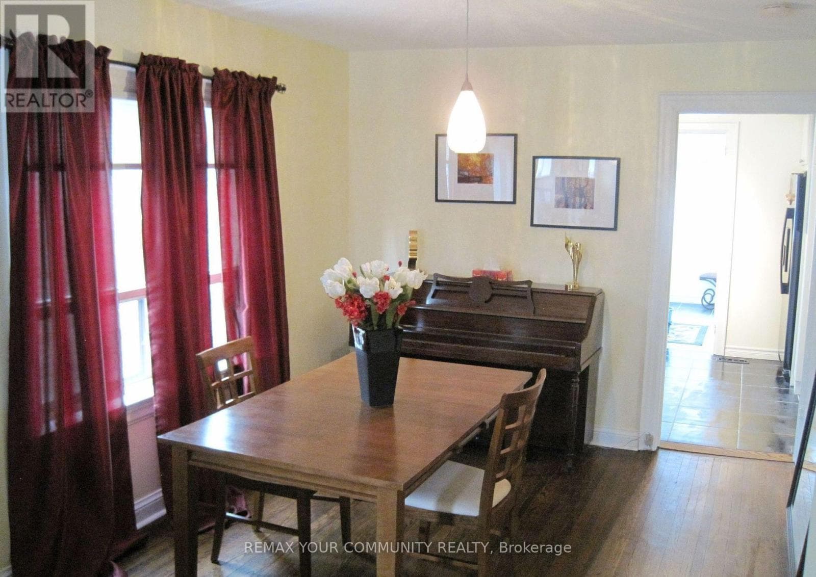 Single Family at 41 Bonnie Brae Boulevard, Toronto (Danforth Village-East York), Ontario - Photo 4 - RE/MAX Garden City Realty
