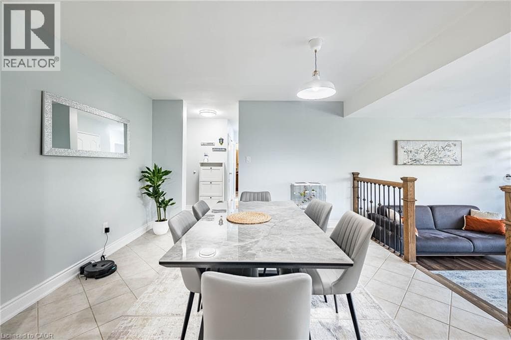 Single Family at 405- 25 FOUR WINDS Drive, Toronto, Ontario - Photo 8 - RE/MAX Garden City Realty