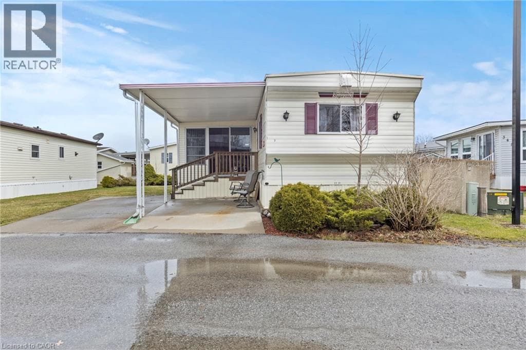 Single Family at 347- 3033 TOWNLINE Road, Fort Erie, Ontario - Photo 2 - RE/MAX Garden City Realty