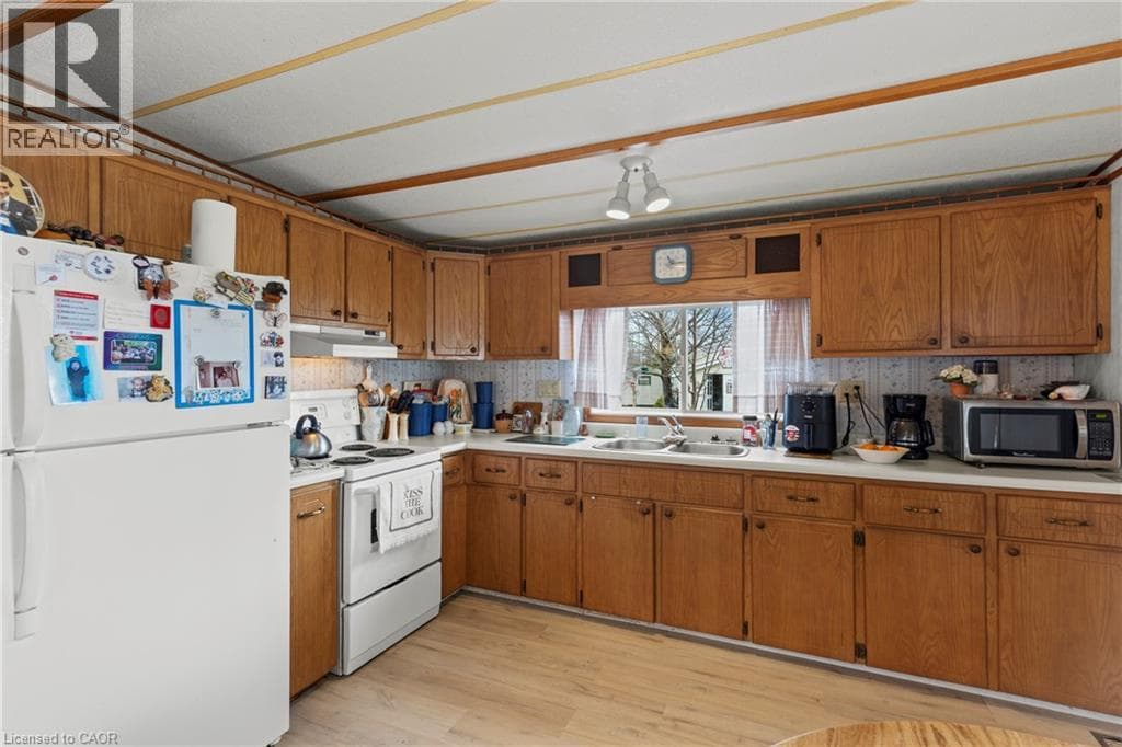Single Family at 347- 3033 TOWNLINE Road, Fort Erie, Ontario - Photo 8 - RE/MAX Garden City Realty