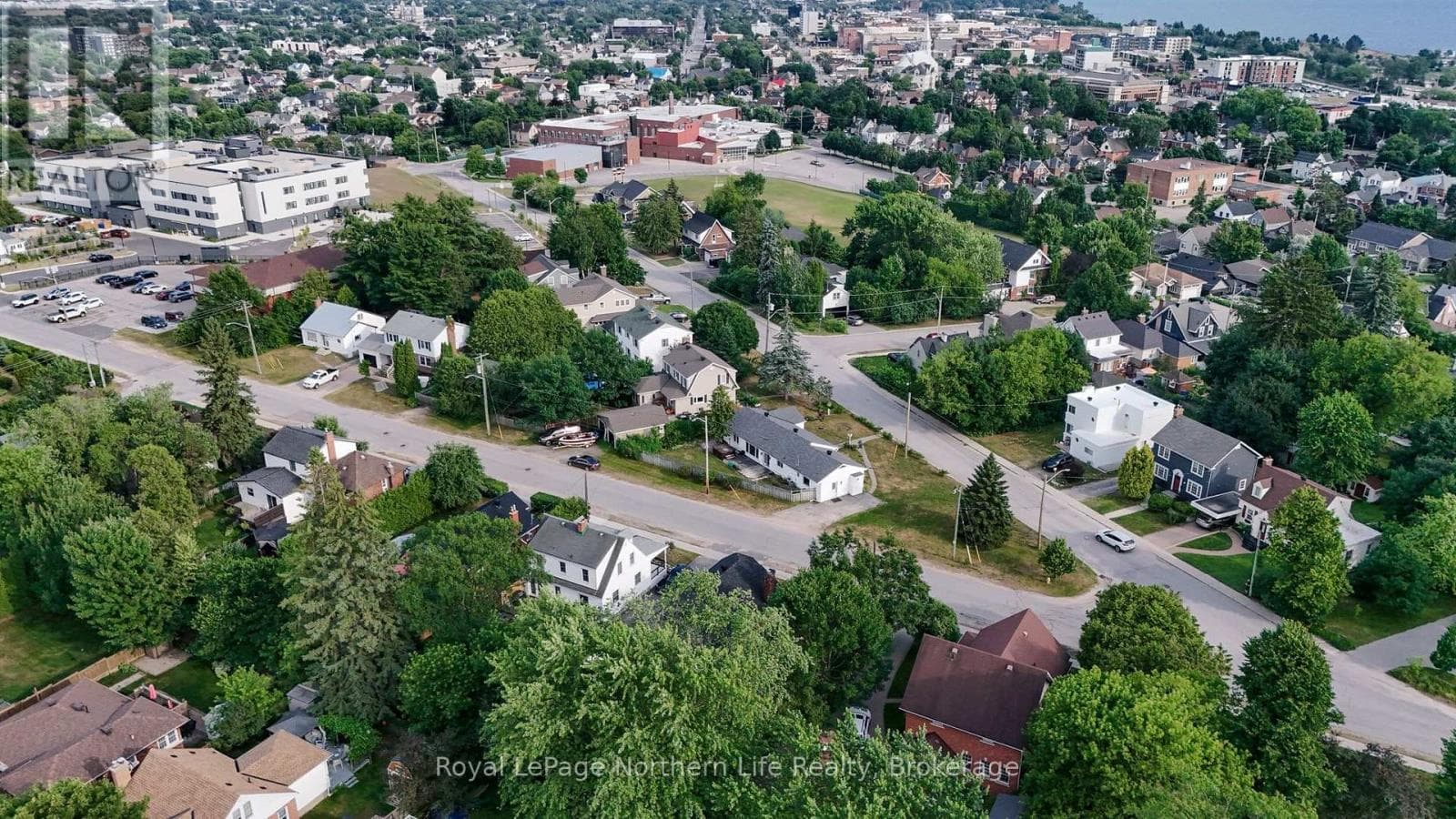 Single Family at 840 Mclaren Street, North Bay (West End), Ontario - Photo 10 - RE/MAX Garden City Realty