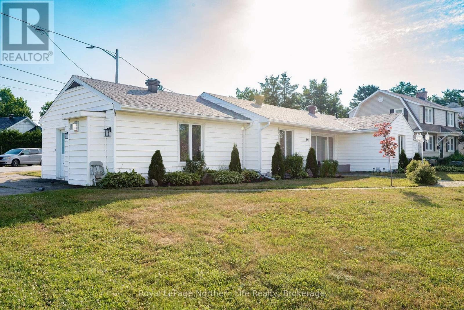 Single Family at 840 Mclaren Street, North Bay (West End), Ontario - Photo 2 - RE/MAX Garden City Realty