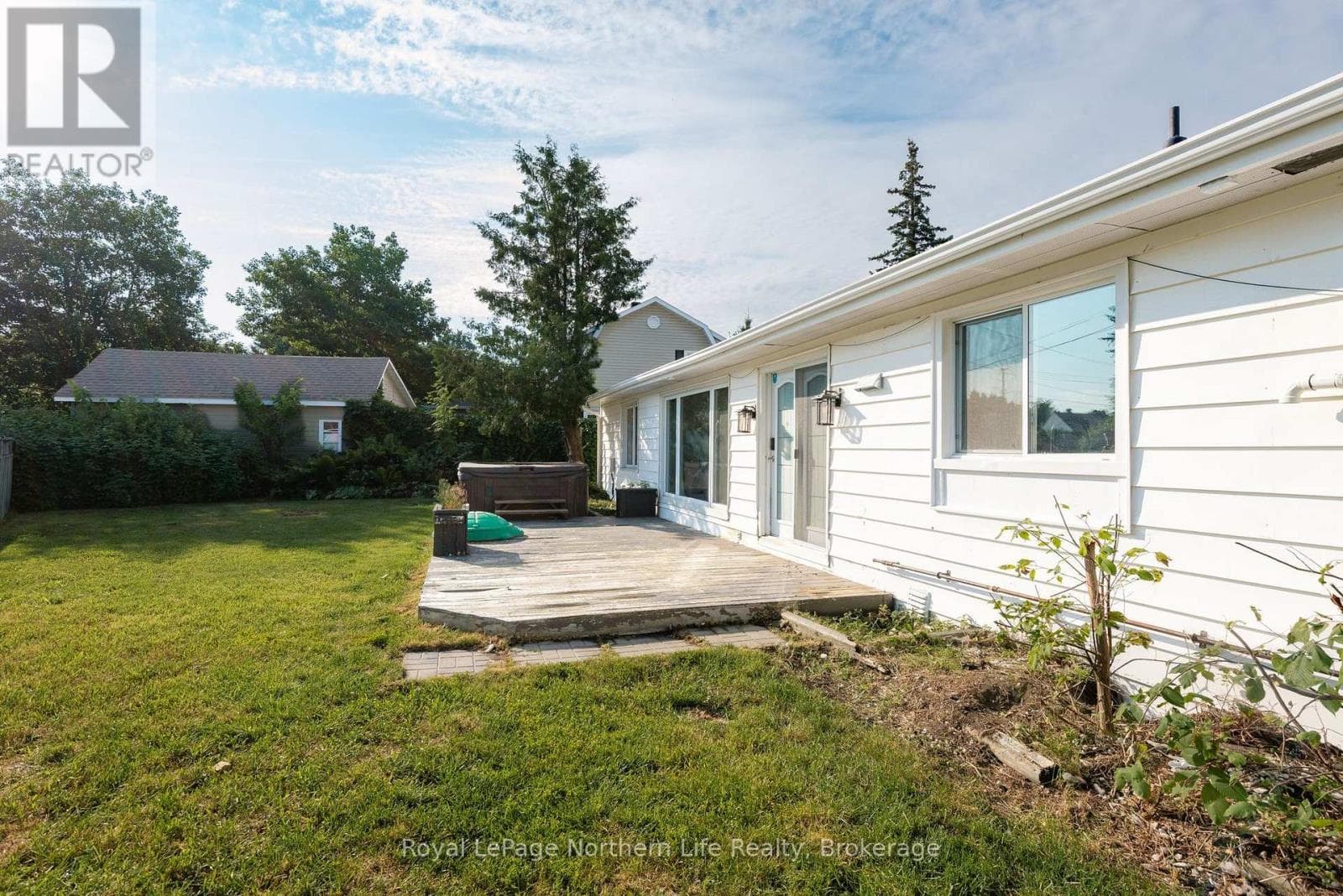 Single Family at 840 Mclaren Street, North Bay (West End), Ontario - Photo 4 - RE/MAX Garden City Realty
