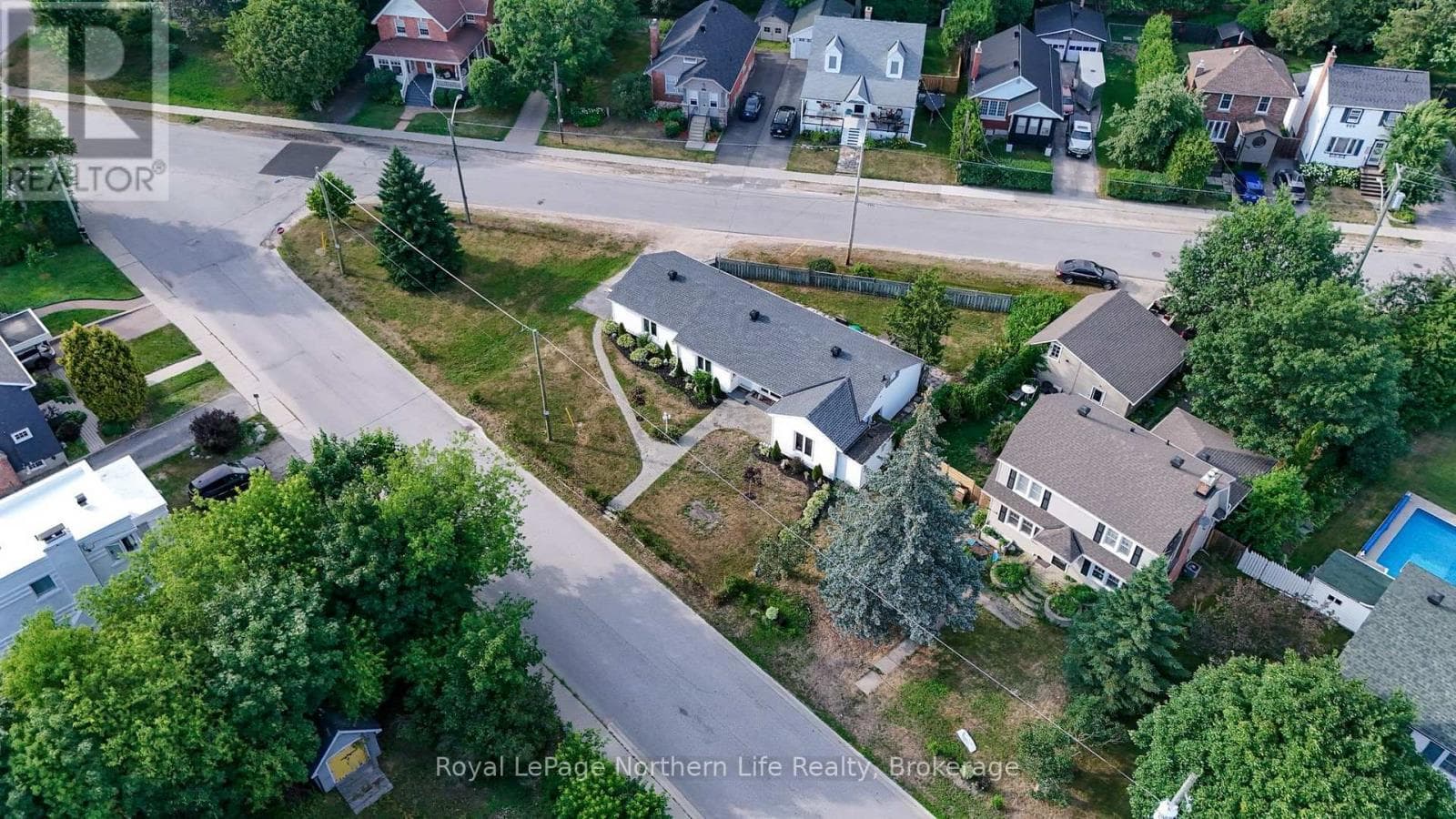 Single Family at 840 Mclaren Street, North Bay (West End), Ontario - Photo 8 - RE/MAX Garden City Realty