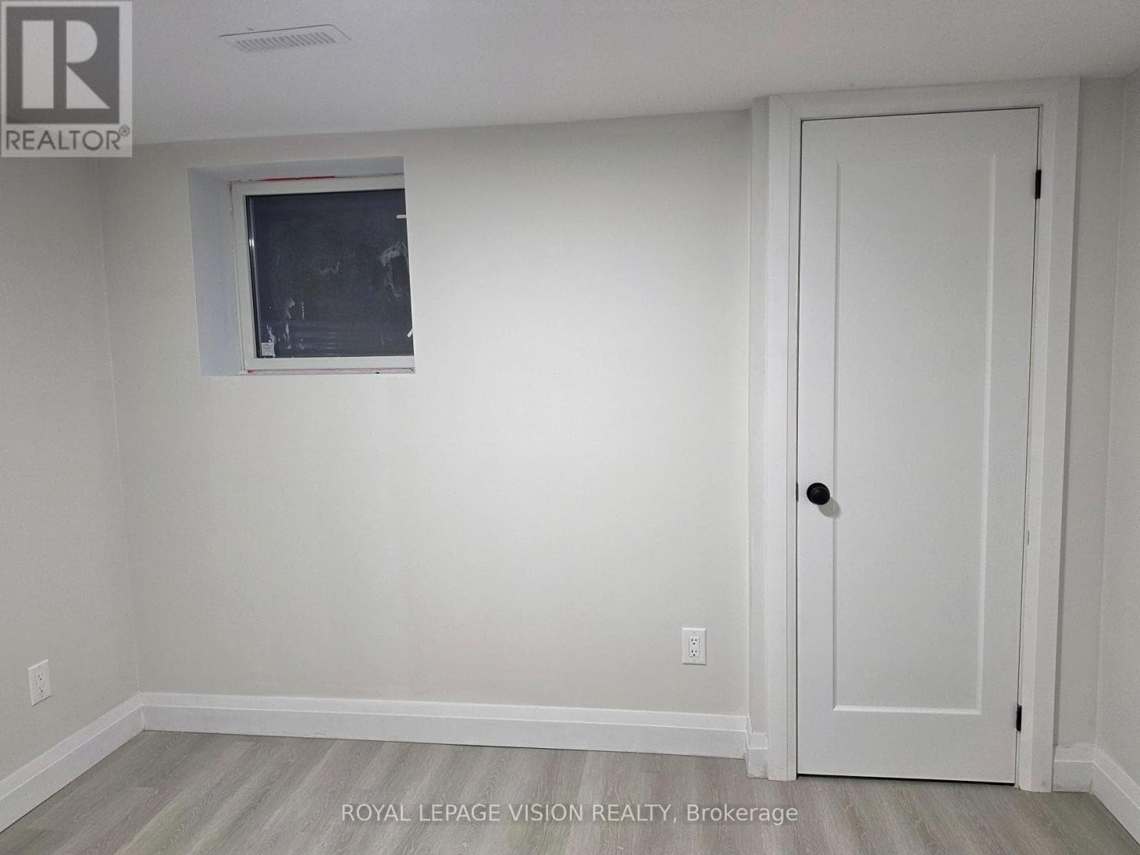 Single Family at Bsmt 1- 706 Leaside Street, Pickering (West Shore), Ontario - Photo 10 - RE/MAX Garden City Realty