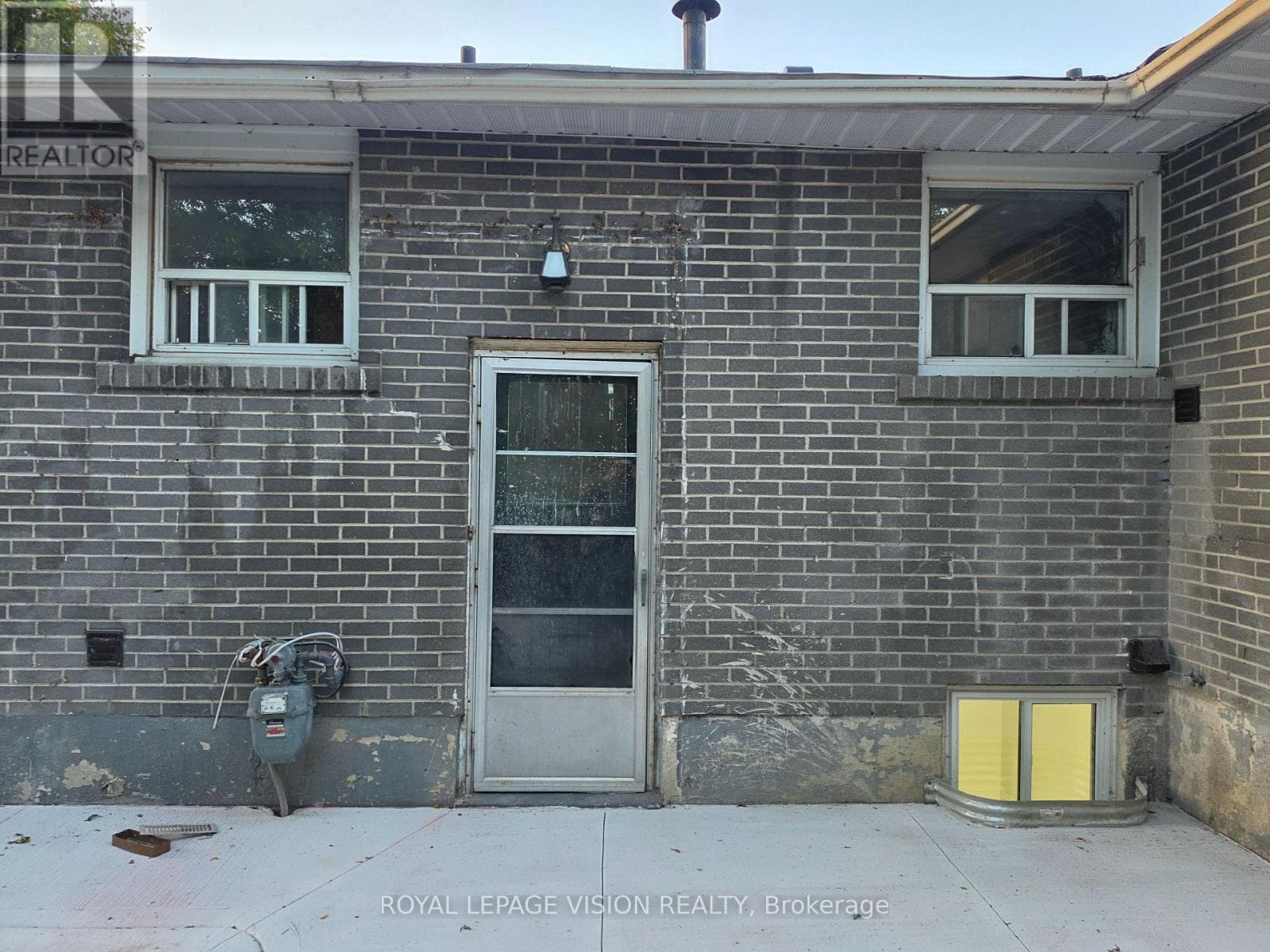 Single Family at Bsmt 2- 706 Leaside Street, Pickering (West Shore), Ontario - Photo 3 - RE/MAX Garden City Realty