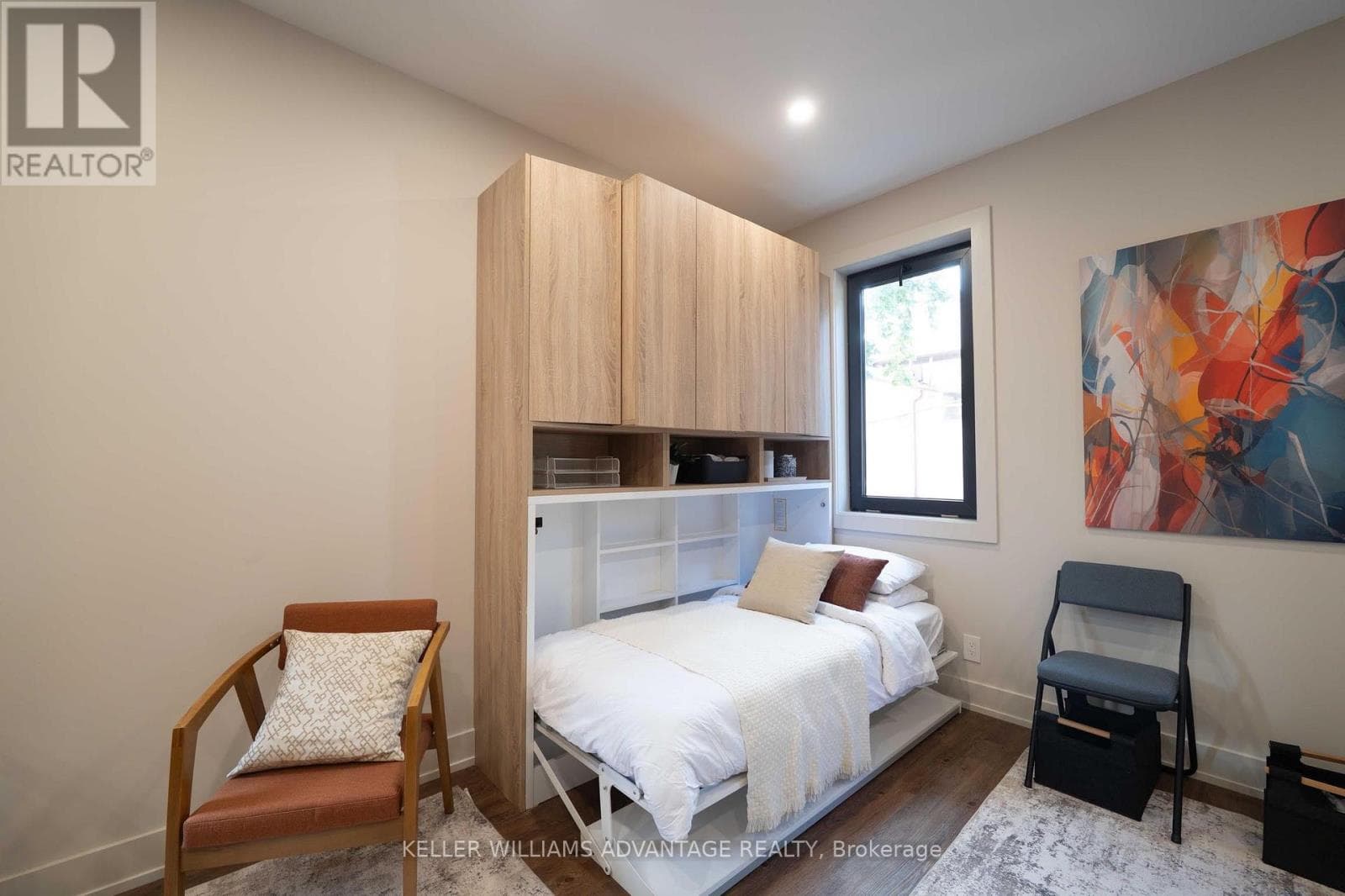 Single Family at 23 Ross Street, Toronto (Kensington-Chinatown), Ontario - Photo 3 - RE/MAX Garden City Realty