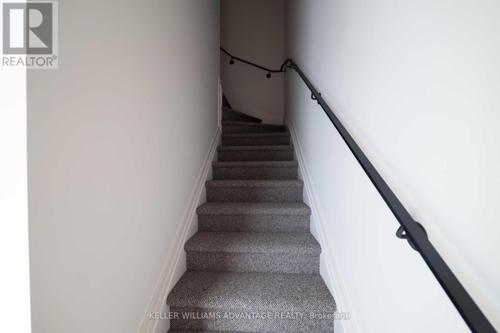 Single Family at 23 Ross Street, Toronto (Kensington-Chinatown), Ontario - Photo 6 - RE/MAX Garden City Realty