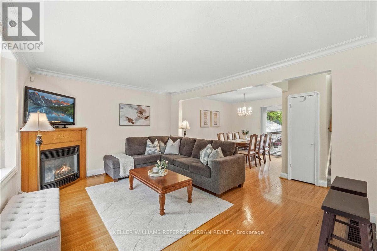 Single Family at 207 Elmhurst Avenue, Toronto (Lansing-Westgate), Ontario - Photo 6 - RE/MAX Garden City Realty