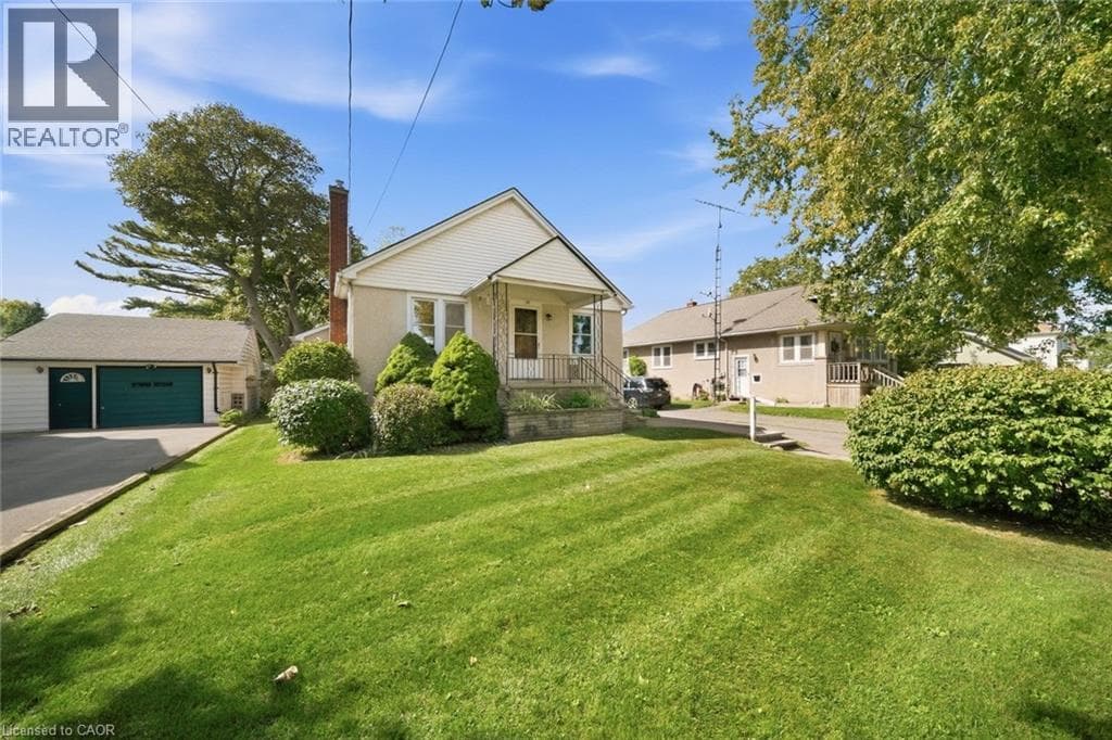Single Family at 86 FOREST Avenue, Port Colborne, Ontario - Photo 8 - RE/MAX Garden City Realty