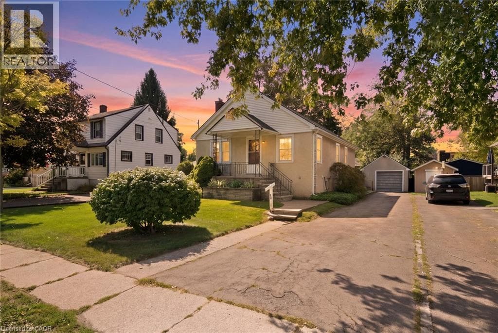 86 FOREST Avenue