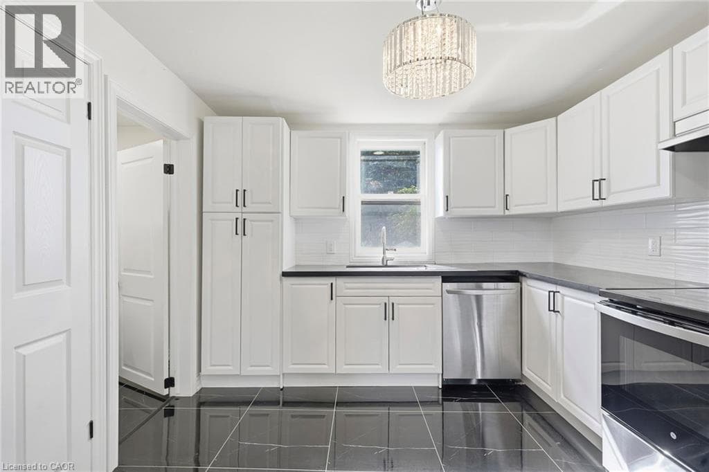 Single Family at 158 NIAGARA FALLS Road, Thorold, Ontario - Photo 10 - RE/MAX Garden City Realty
