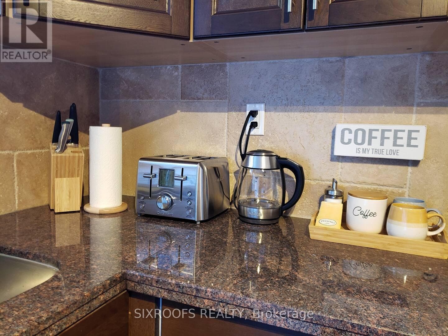 Single Family at 29 Dunkirk Road, Toronto (Danforth Village-East York), Ontario - Photo 4 - RE/MAX Garden City Realty