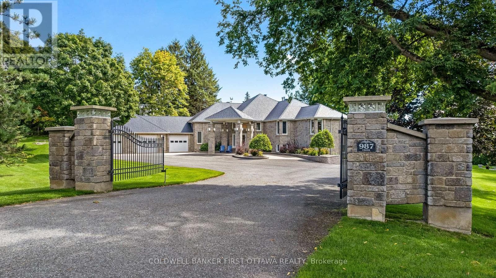 987 1000 Islands Parkway