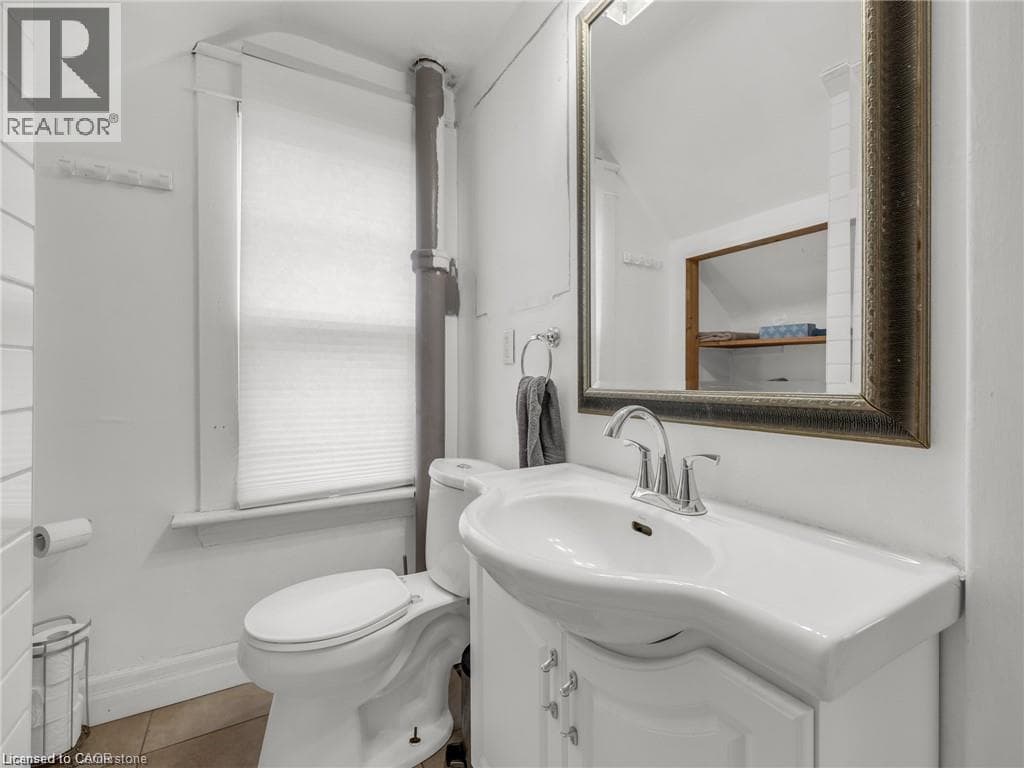 Single Family at 6370 HIGH Street, Niagara Falls, Ontario - Photo 9 - RE/MAX Garden City Realty