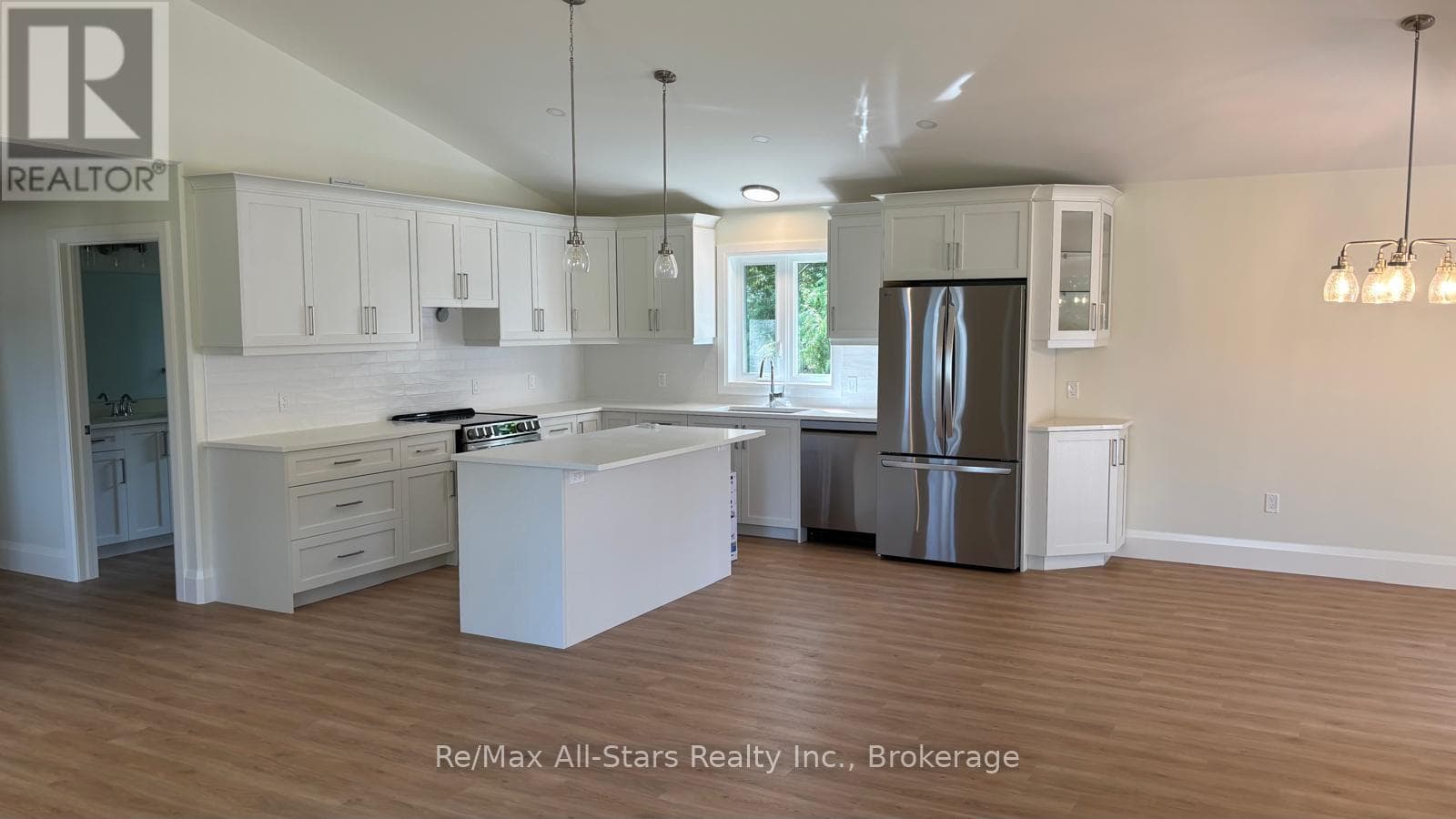 Multi-family at B- 195 Front Street, Kawartha Lakes (Bobcaygeon), Ontario - Photo 6 - RE/MAX Garden City Realty