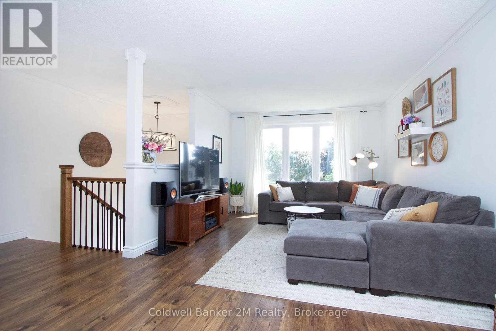 Single Family at 842 Saint Anne Court, Oshawa (Northglen), Ontario - Photo 10 - RE/MAX Garden City Realty