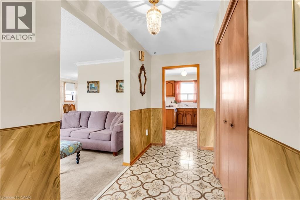 Single Family at 4 DUNREO Drive, Toronto, Ontario - Photo 8 - RE/MAX Garden City Realty