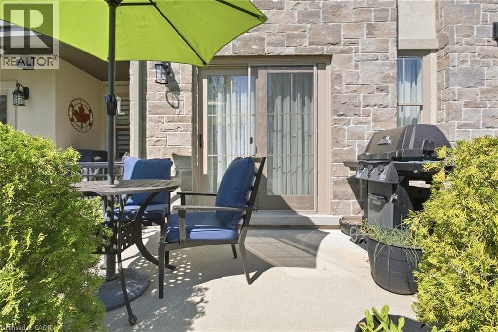 Single Family at 31 ST ANDREWS Lane, Niagara-on-the-Lake, Ontario - Photo 4 - RE/MAX Garden City Realty