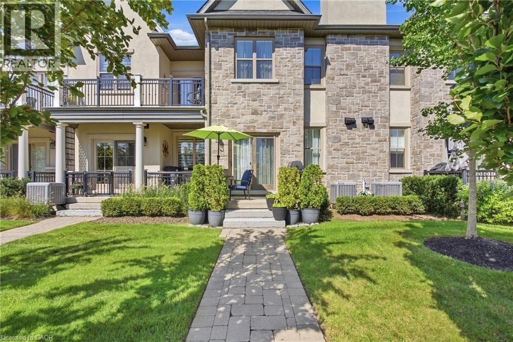 Single Family at 31 ST ANDREWS Lane, Niagara-on-the-Lake, Ontario - Photo 5 - RE/MAX Garden City Realty