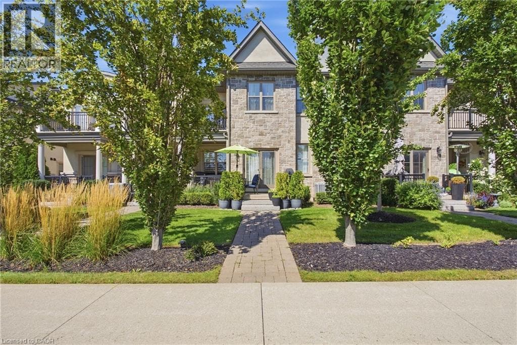 Single Family at 31 ST ANDREWS Lane, Niagara-on-the-Lake, Ontario - Photo 6 - RE/MAX Garden City Realty