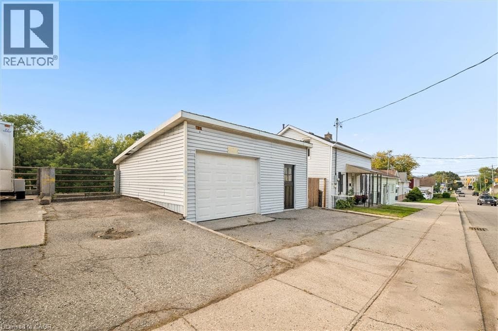 Single Family at 77 BEVERLY Street, Cambridge, Ontario - Photo 4 - RE/MAX Garden City Realty