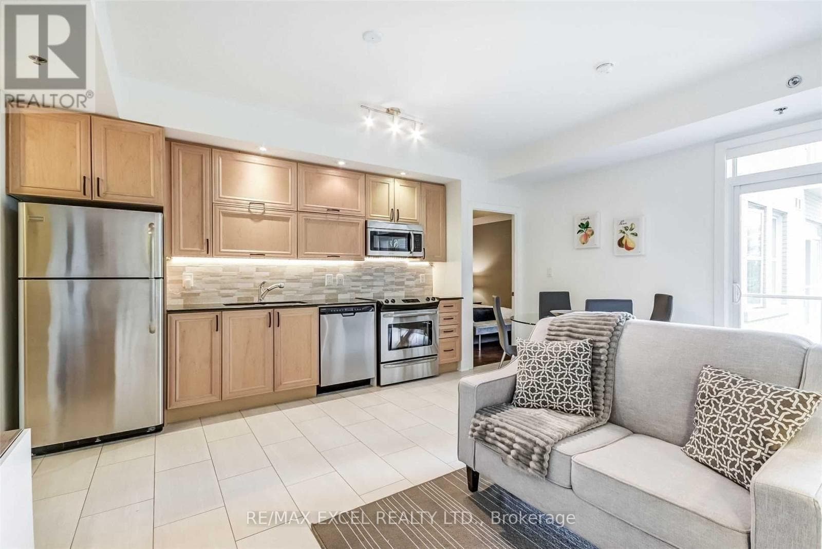 Single Family at 241- 28 Prince Regent Street, Markham (Cathedraltown), Ontario - Photo 9 - RE/MAX Garden City Realty
