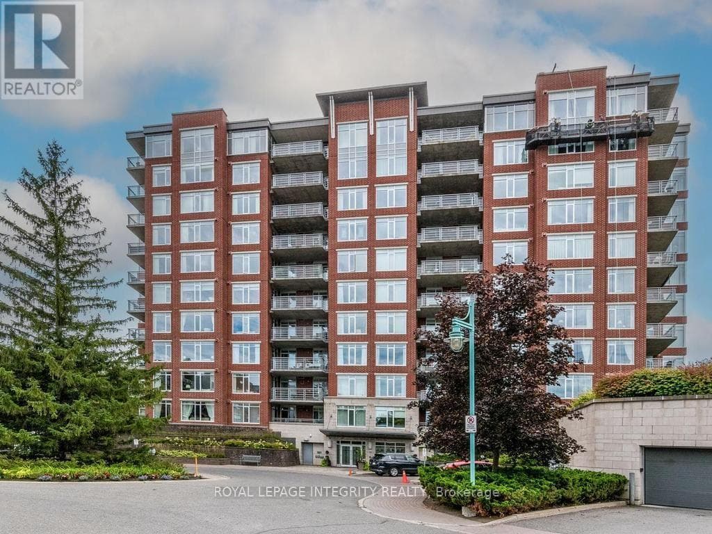 204- 136 Darlington Private