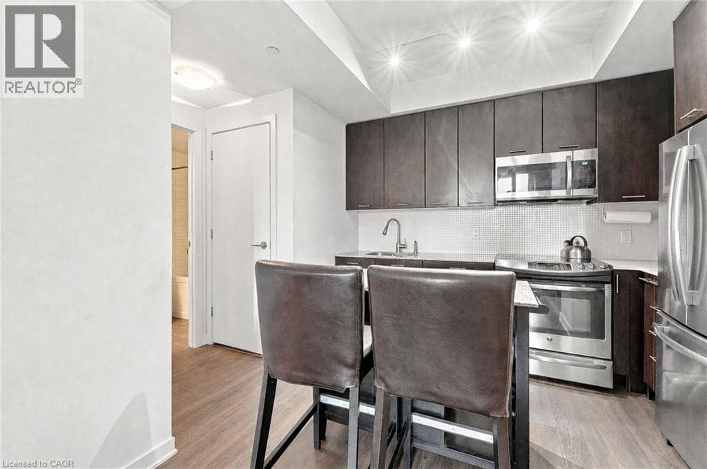 Single Family at 605- 2200 LAKE SHORE Boulevard, Toronto, Ontario - Photo 6 - RE/MAX Garden City Realty