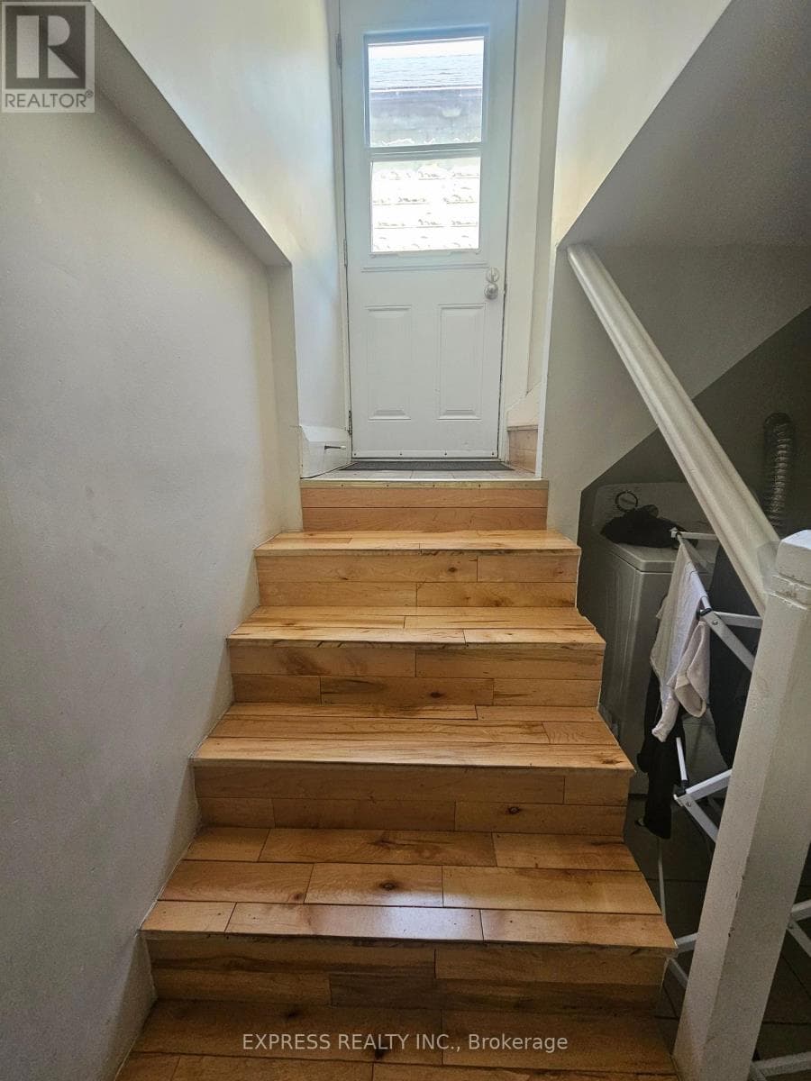 Single Family at Bsmt- 392 Whitmore Avenue, Toronto (Briar Hill-Belgravia), Ontario - Photo 4 - RE/MAX Garden City Realty