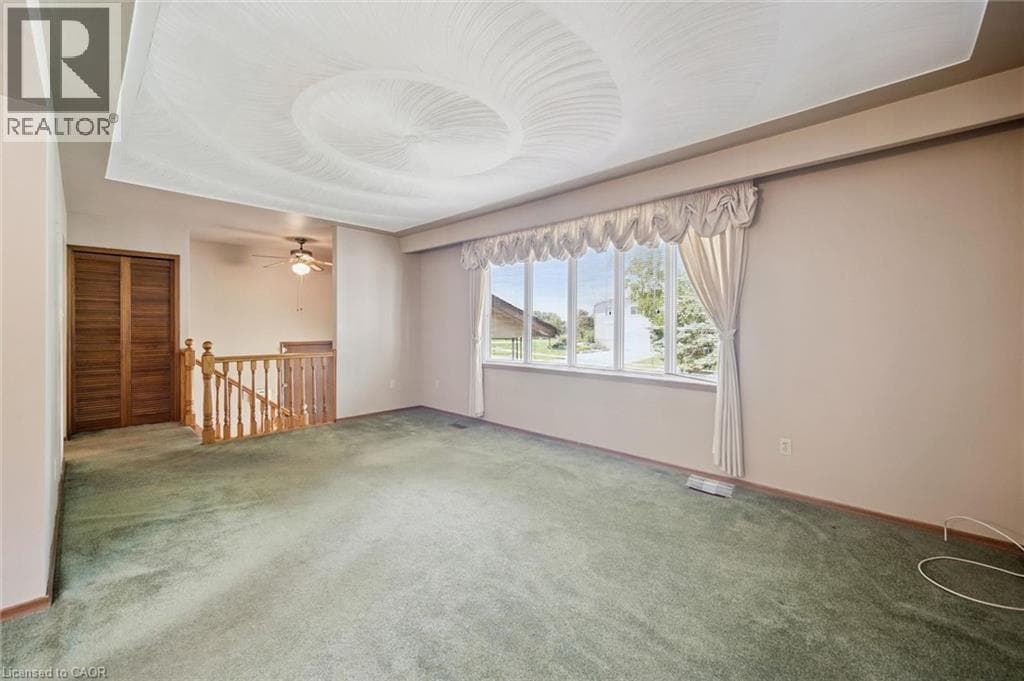 Single Family at 309 TOLL GATE Boulevard, Waterloo, Ontario - Photo 9 - RE/MAX Garden City Realty