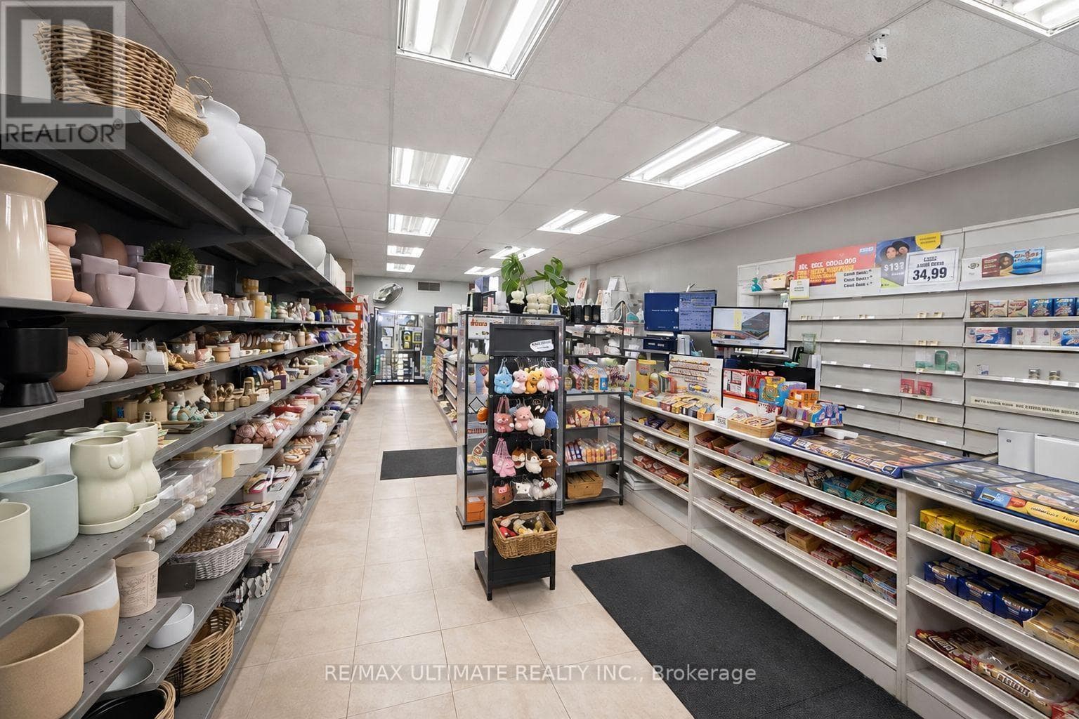 Retail at 1962 Danforth Avenue, Toronto (Danforth), Ontario - Photo 2 - RE/MAX Garden City Realty