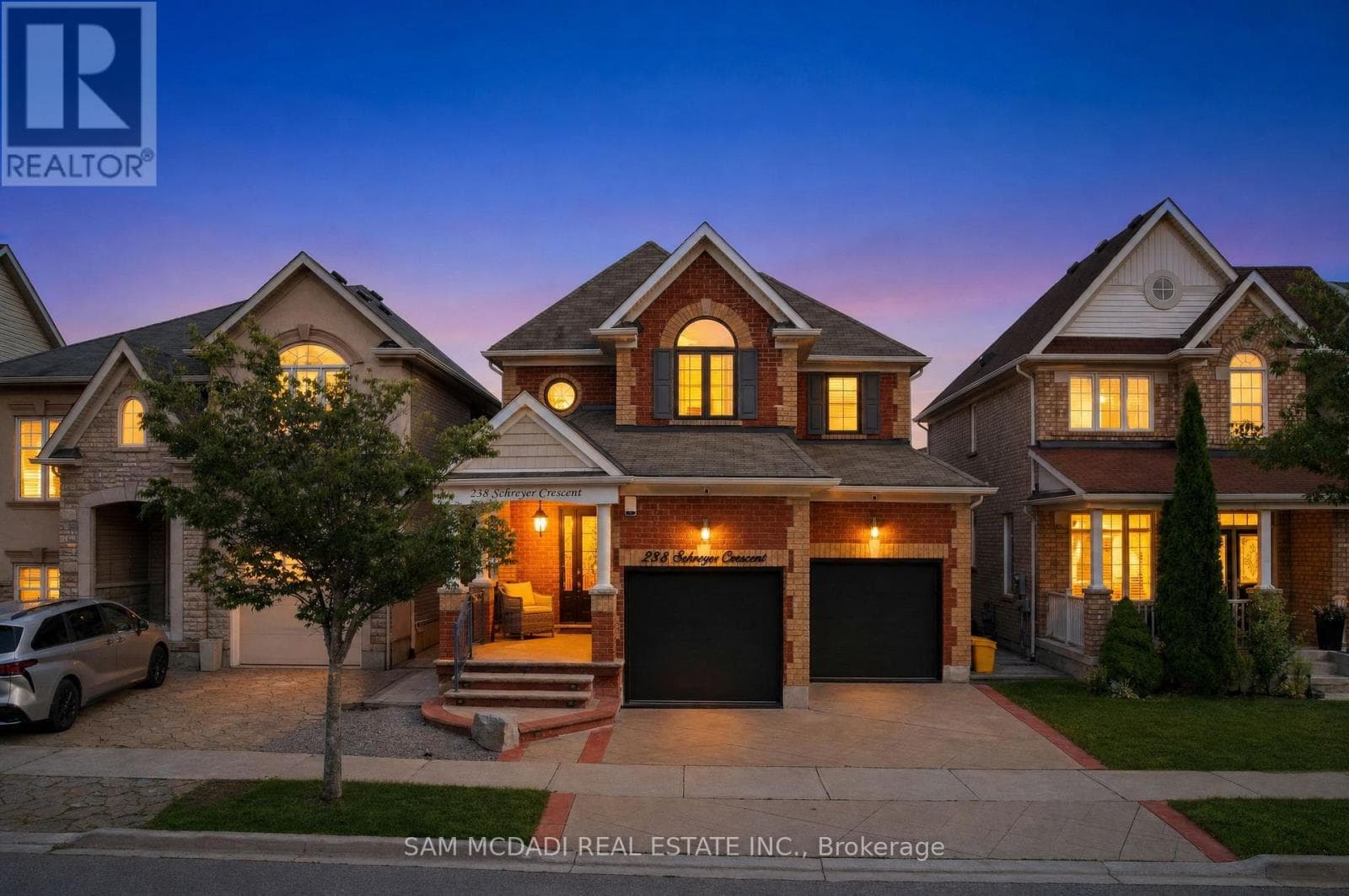 238 Schreyer Crescent