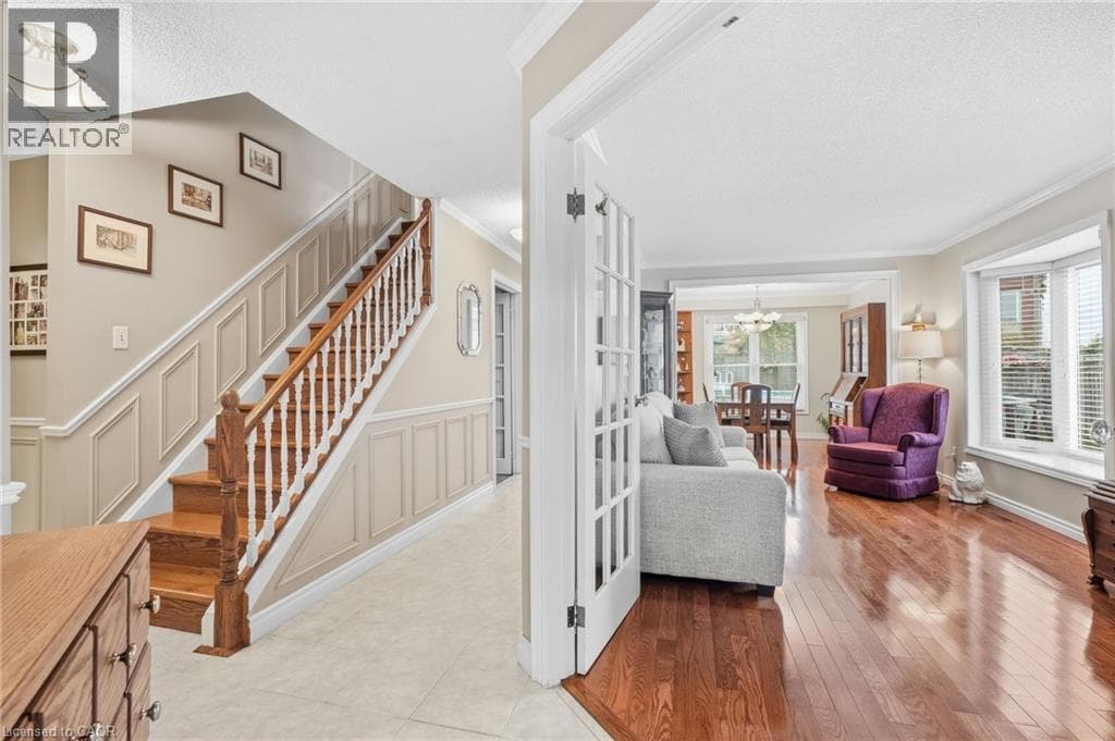 Single Family at 607 CLOVER PARK Crescent, Milton, Ontario - Photo 6 - RE/MAX Garden City Realty