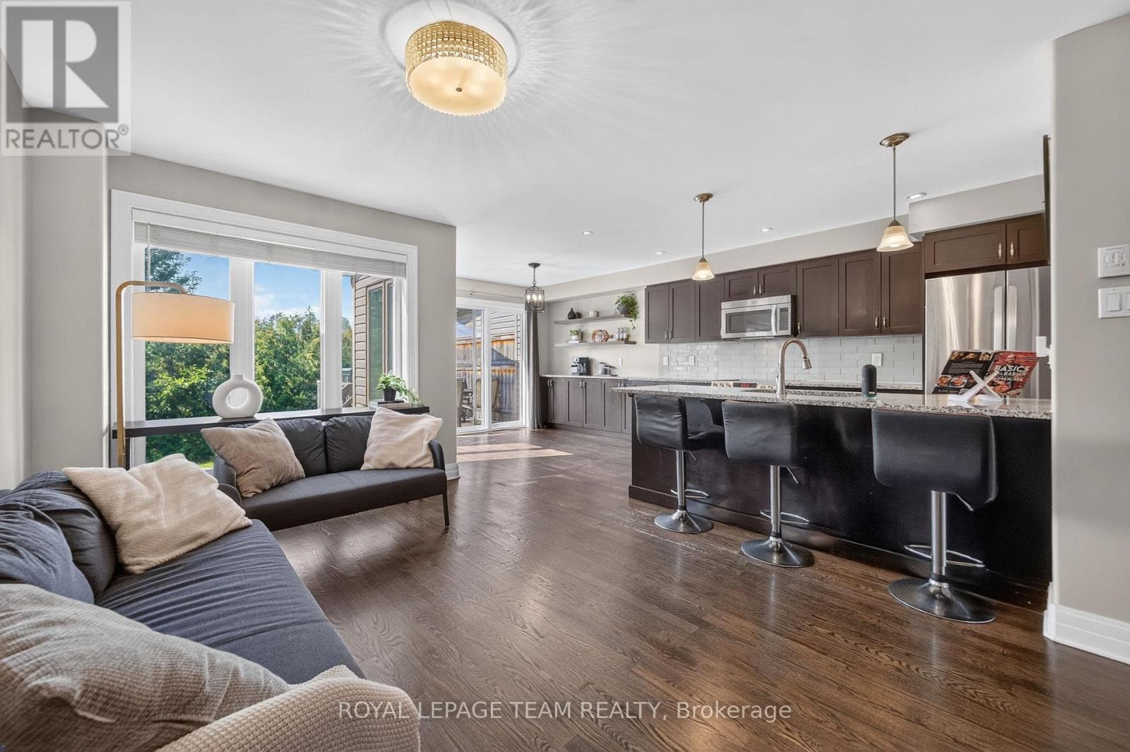 Single Family at 154 Woodhurst Crescent, Ottawa, Ontario - Photo 10 - RE/MAX Garden City Realty