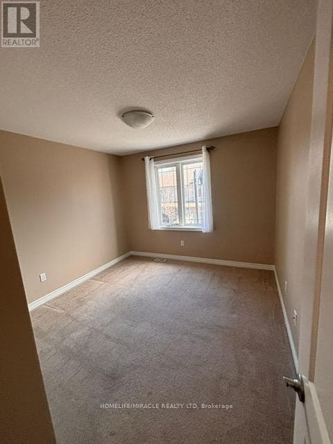 Single Family at 22- 380 lake Street, Grimsby (Grimsby Beach), Ontario - Photo 8 - RE/MAX Garden City Realty