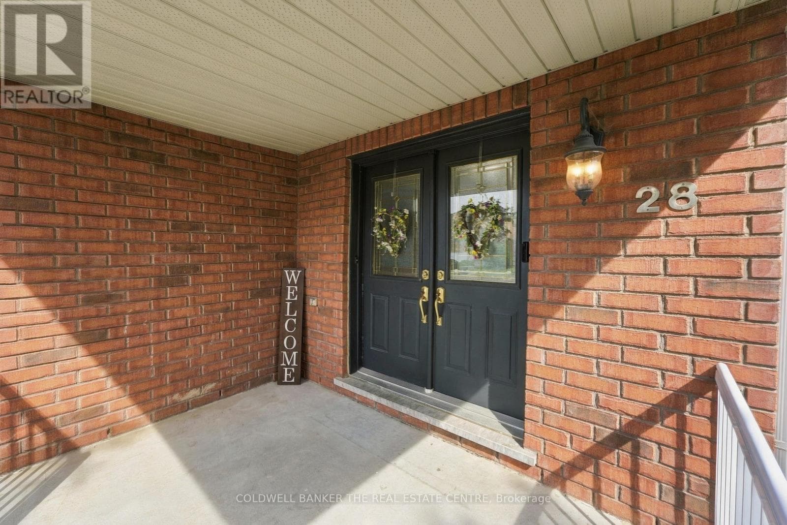 Single Family at 28 Hirst Avenue, Georgina (Keswick South), Ontario - Photo 6 - RE/MAX Garden City Realty