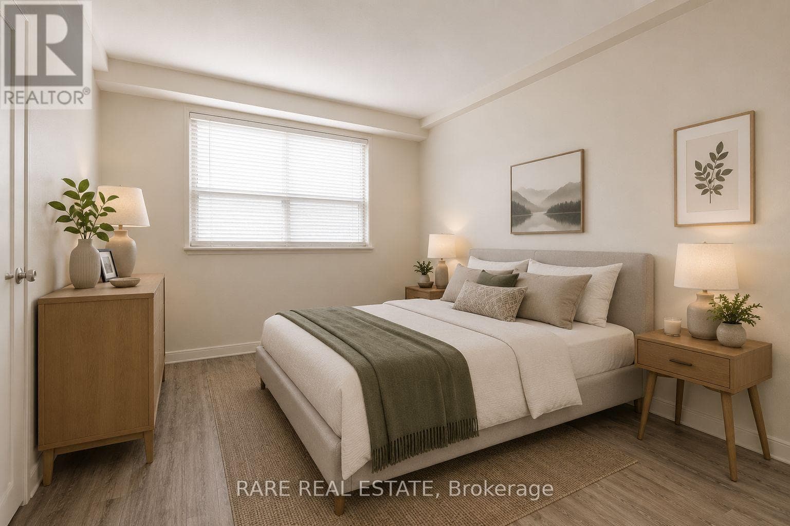 Multi-family at 1- 352 Hopewell Avenue, Toronto (Briar Hill-Belgravia), Ontario - Photo 5 - RE/MAX Garden City Realty