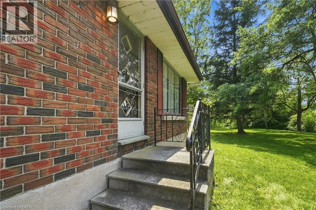 Single Family at 82813 METLER Road, Wainfleet, Ontario - Photo 4 - RE/MAX Garden City Realty