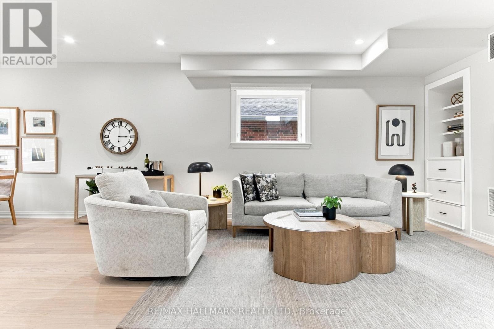 Single Family at 43 Ferris Road, Toronto (O'Connor-Parkview), Ontario - Photo 6 - RE/MAX Garden City Realty
