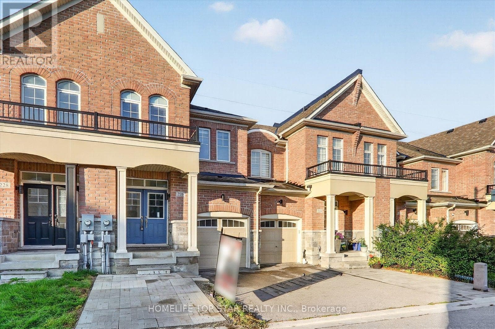 Single Family at 226 Bennett Street, Newmarket (Glenway Estates), Ontario - Photo 2 - RE/MAX Garden City Realty