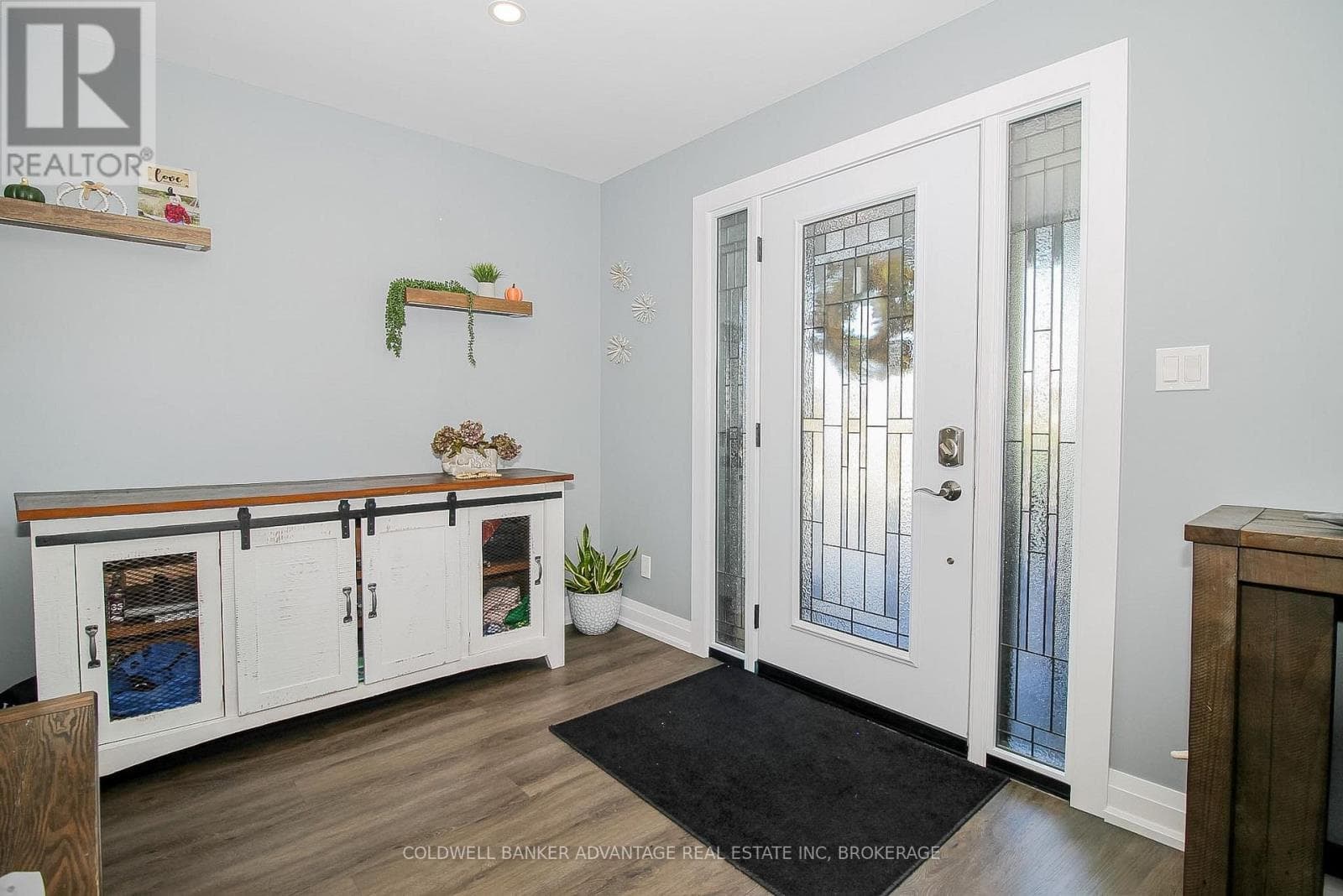 Single Family at 60 Gladys Avenue, Welland (Lincoln/Crowland), Ontario - Photo 6 - RE/MAX Garden City Realty