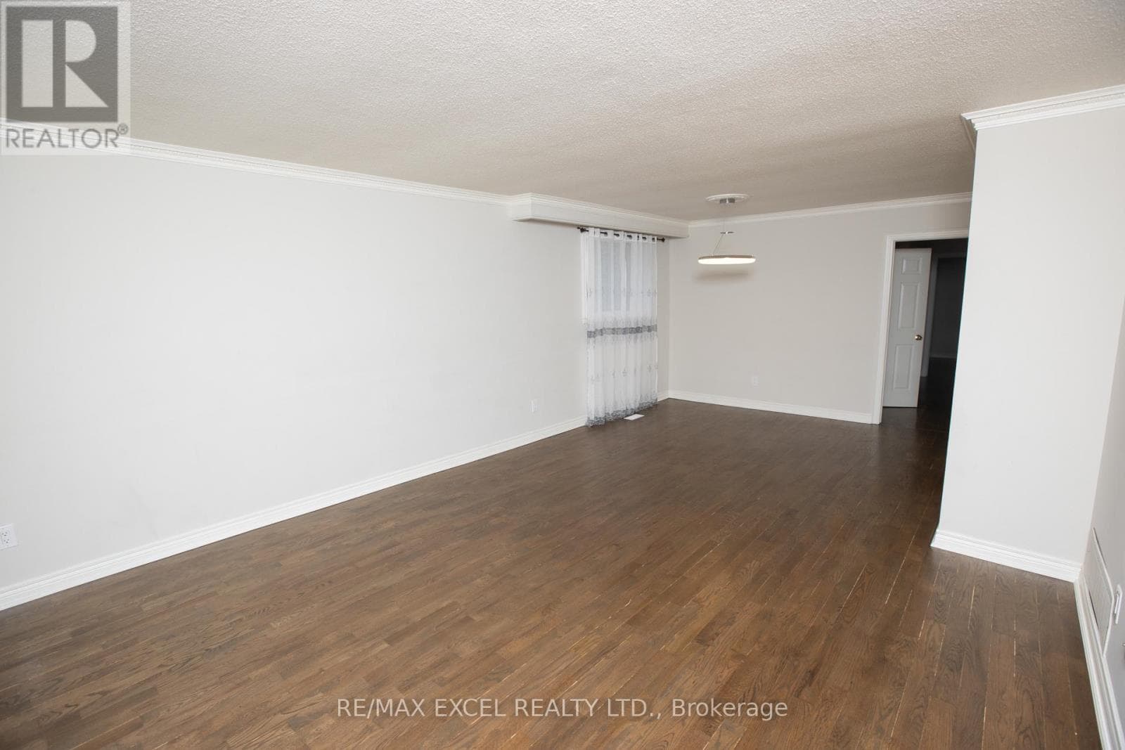 Single Family at Main Floor- 387 Crosby Avenue, Richmond Hill (Crosby), Ontario - Photo 3 - RE/MAX Garden City Realty